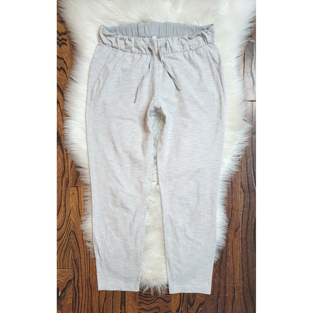 Lululemon On the Fly Pant 27" Women's Size 8 Wee Are From Space